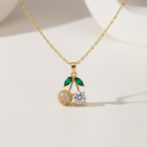 Collier cerise avec pierre en zircone