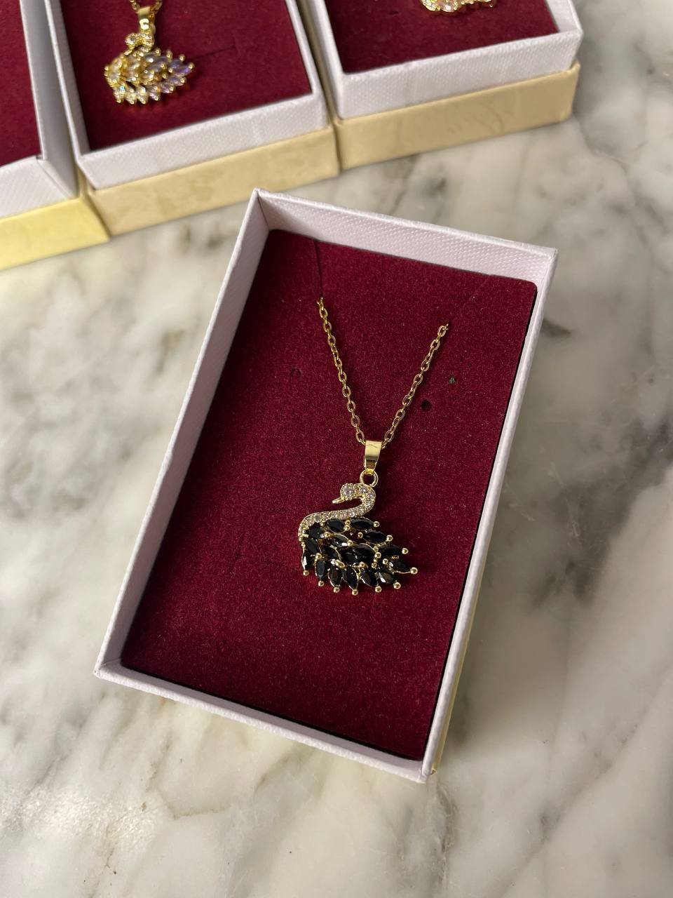 Collier SWAN عقد البجعة NOIR acier inoxydable dorée