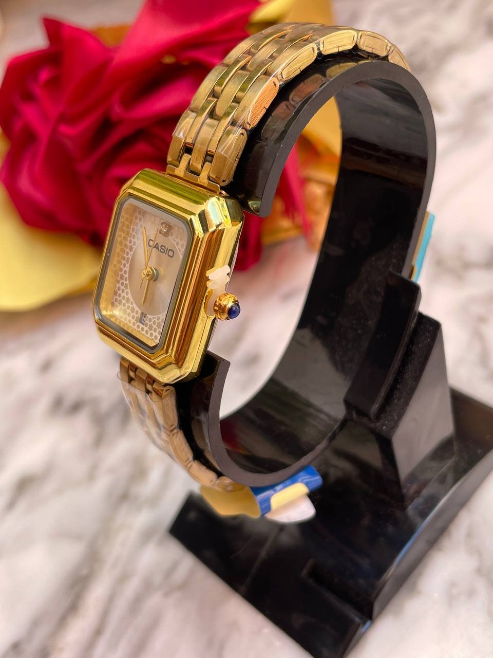 Montre Femme Rectangulaire – GRACE GOLD & WHITE – Image 2