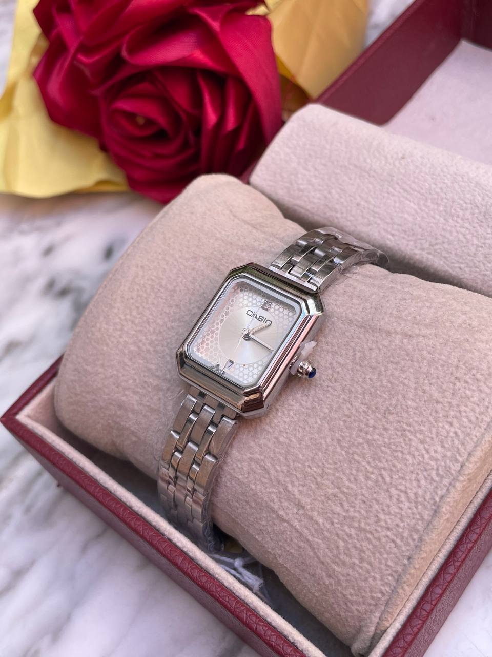 Montre Femme Rectangulaire – GRACE SILVER & WHITE